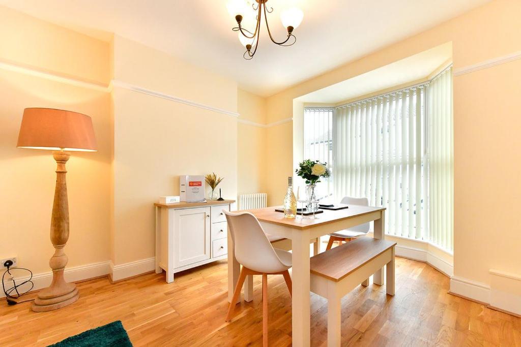 Just Stay Wales - Castle Square Cottage, Mumbles Buitenkant foto